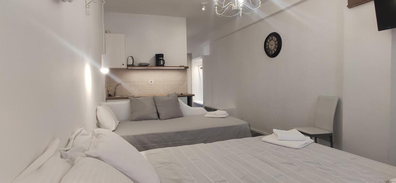 Nora Norita Aparthotel Batsíon Exteriör bild