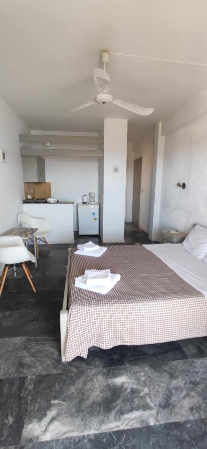 Nora Norita Aparthotel Batsíon Exteriör bild
