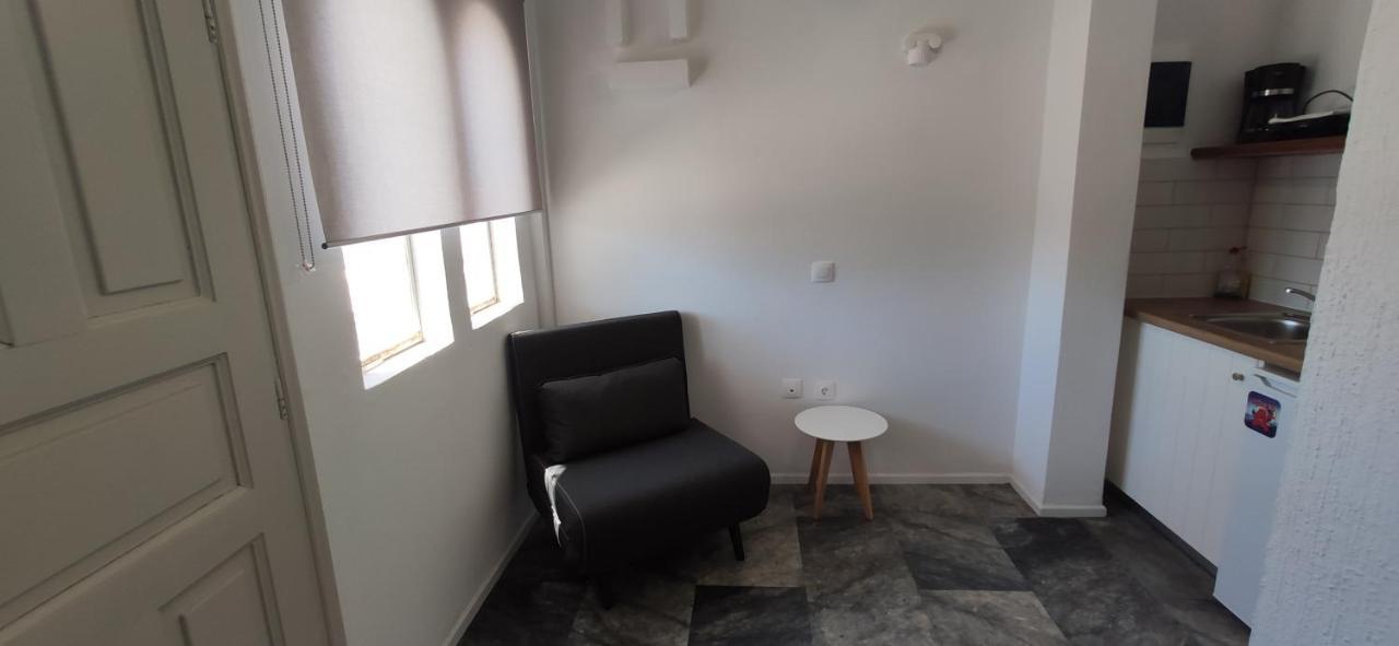 Nora Norita Aparthotel Batsíon Exteriör bild